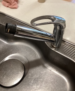 三菱ケミカル　キッチン水栓　F428BS-KJ 施工前