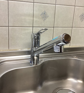 ＬＩＸＩＬ　キッチン水栓　JF-AJ461SYX-JW-KJ 施工後