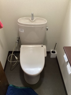 TOTO　温水洗浄便座　TCF4744-SC1 施工前