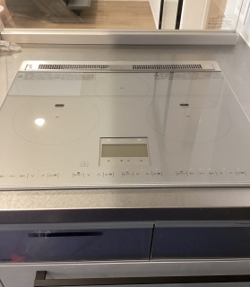 日立　IHクッキングヒーター　HT-N9STF-S-KJ 施工後