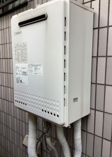 ノーリツ　ガス給湯器　GT-2070SAW-1-BL-13A-20A 施工前