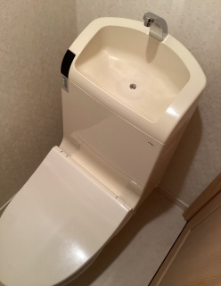 TOTO　トイレ　TSET-ZJR-WHI-1 施工前