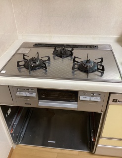 リンナイ　ビルトインコンロ　RHS21W40P38YGWW-13A-KJ 施工前