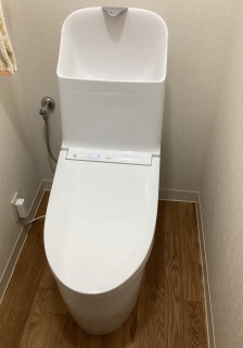 TOTO　トイレ　TSET-GG3-WHI-1-R 施工後