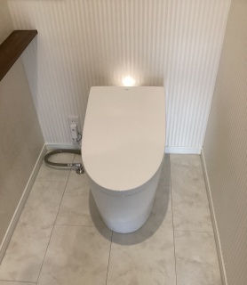 TOTO　トイレ　TSET-NEA2-WHI 施工後