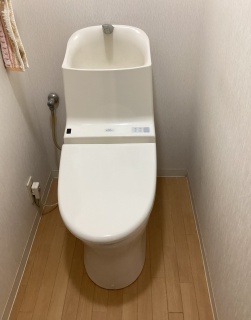 TOTO　トイレ　TSET-GG3-WHI-1-R 施工前