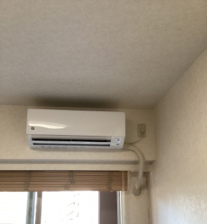 シャープ　ルームエアコン　AY-S22DH-W　　 施工後