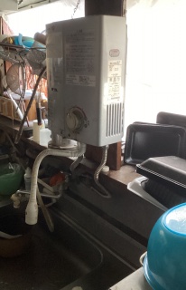 パロマ　瞬間湯沸器　PH-5BN-13A-KJ 施工前