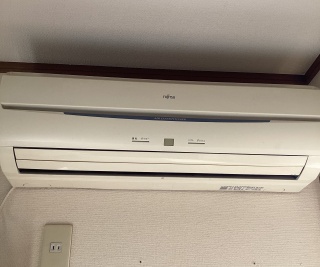 東芝　ルームエアコン　AIRCON-2016-06-KJ 施工前
