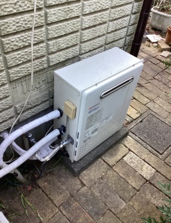 ノーリツ　ガス給湯器　GT-C2072SAR-1-BL-LPG-20A 施工前