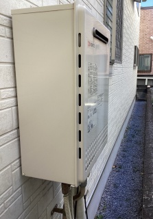 パロマ　ガス給湯器　FH-2423SAW-1-13A 施工前