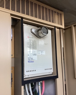 ノーリツ　ガス給湯器　GT-C2472SAW-T-1-BL-13A-20A 施工前