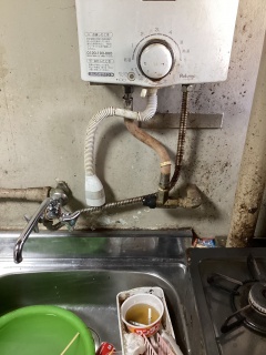 パロマ　瞬間湯沸器　PH-5BN-13A 施工前