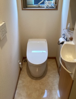 TOTO　トイレ　TSET-GG3-WHI-0 施工後