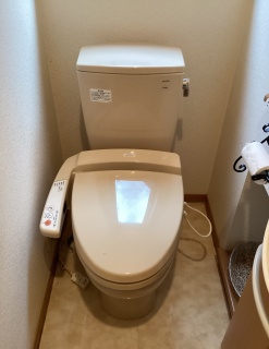 TOTO　トイレ　TSET-GG3-WHI-0 施工前