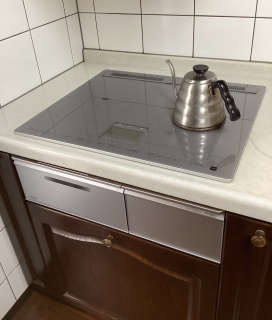 日立　IHクッキングヒーター　HT-N100STF-S-KJ 施工後