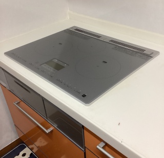 日立　IHクッキングヒーター　HT-N8STF-S 施工後