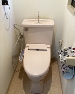 パナソニック 　トイレ　TSET-AS1-WHI-R 施工前