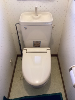 LIXIL　トイレ　TSET-LC1-IVO-1 施工前
