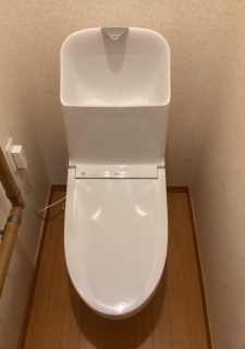 TOTO　トイレ　TSET-ZJR-WHI-1 施工後