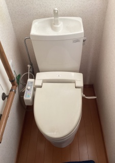 TOTO　トイレ　TSET-ZJR-WHI-1 施工前