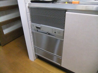 リンナイ　リンナイ・ビルトイン食器洗い乾燥機・ドアパネル型・シルバーフェイス・フロントオープン・幅45cm　RKWA-F401A
